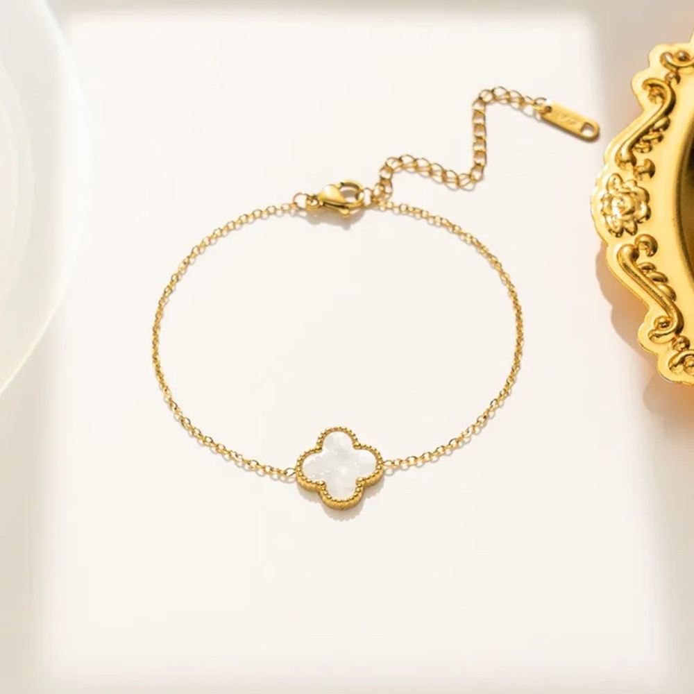 3 FOR $15 Elegant  Single Four Leaf Clover Bracelet Stainless Steel